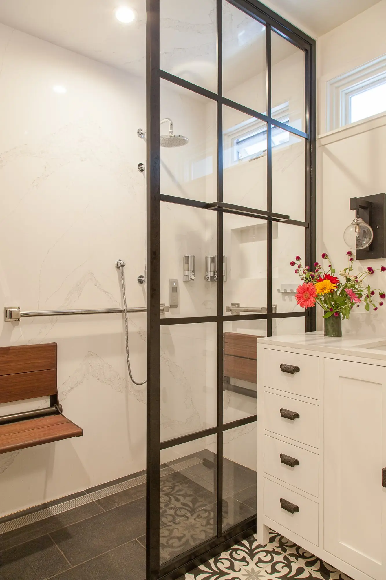 Eclectic West Los Angeles Bathroom, photo 3